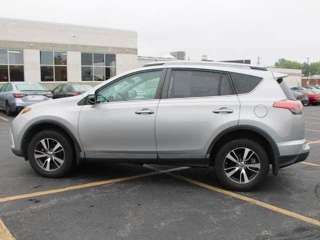 Used 2017 Silver Sky Toyota XLE image 7