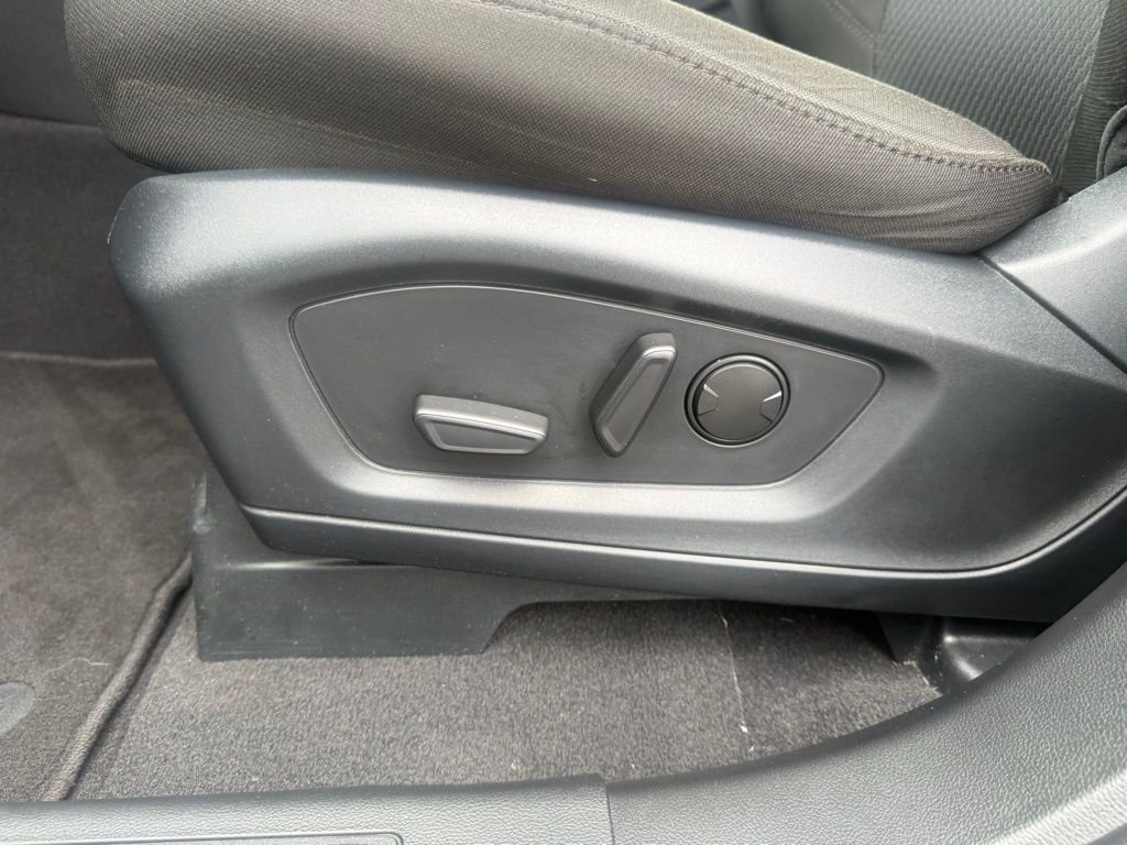 Used 2024 Gray Ford XLT image 18