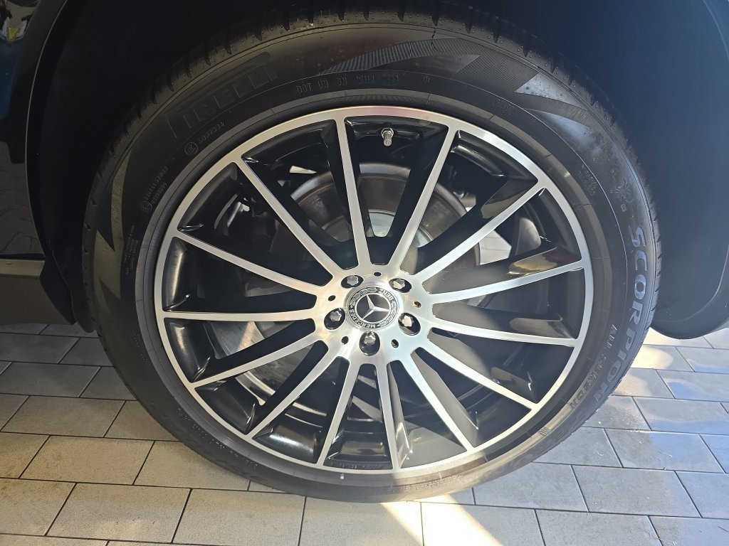 Used 2023 Black Mercedes-Benz GLE 350 image 38