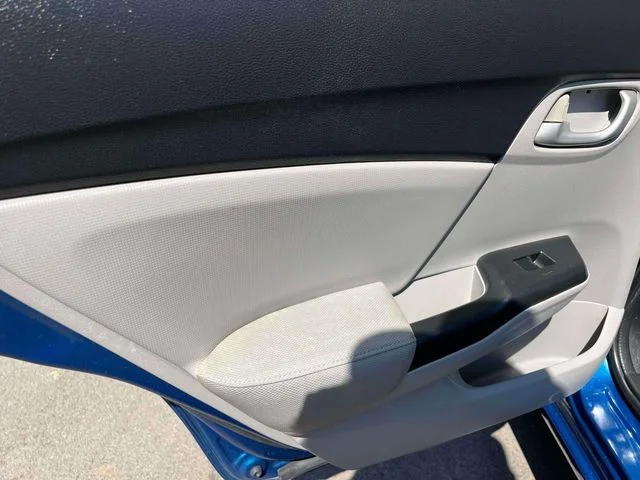 Used 2015 Black Honda LX image 17