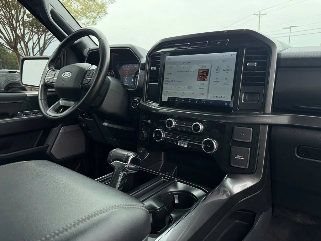 Used 2023 Black Ford XLT image 19