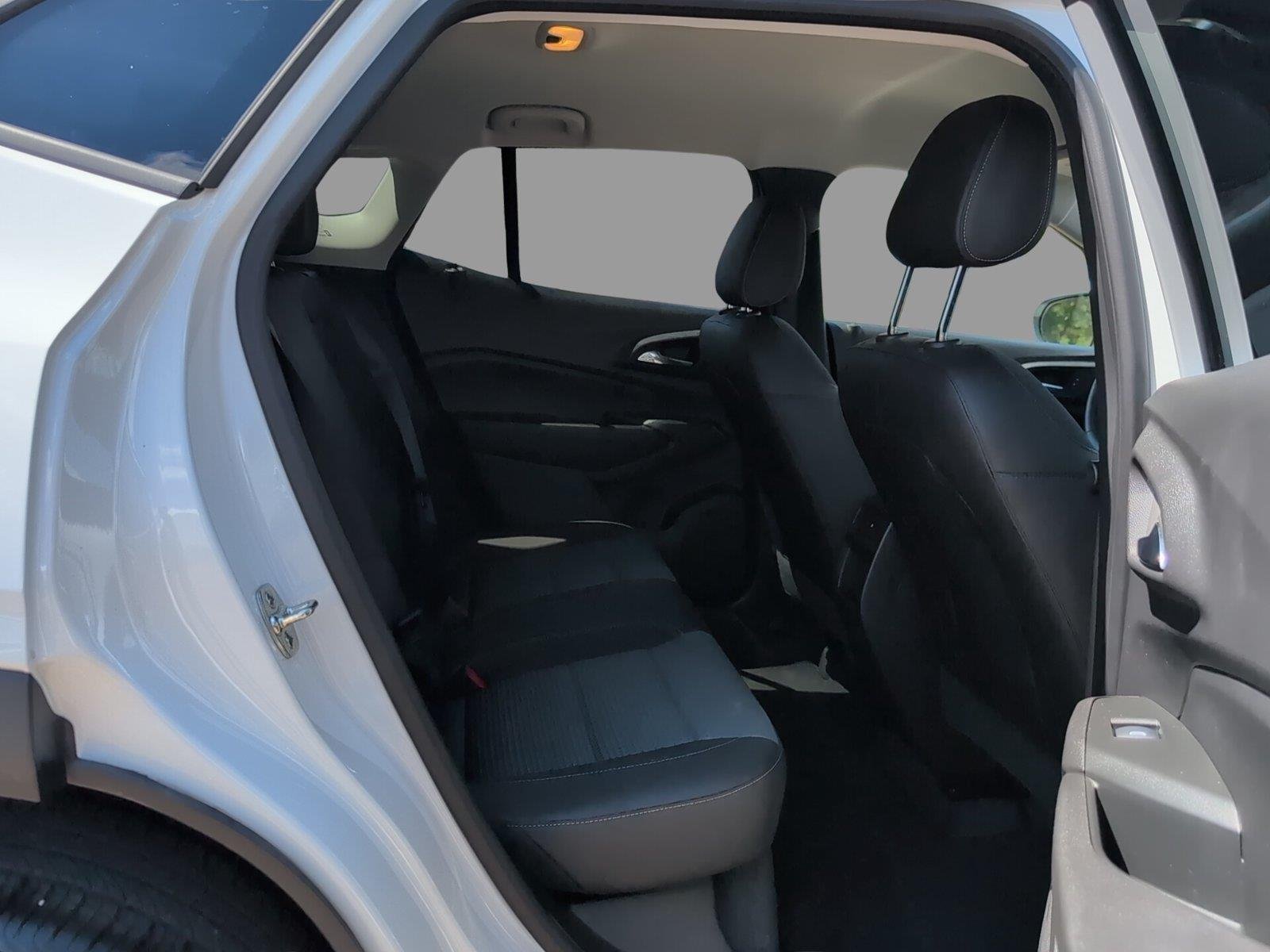Used 2025 Summit White Chevrolet LT image 19