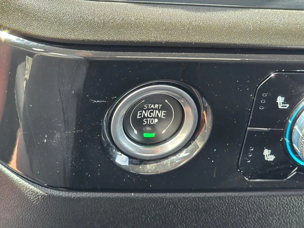 Used 2023 Blue GMC Elevation image 19
