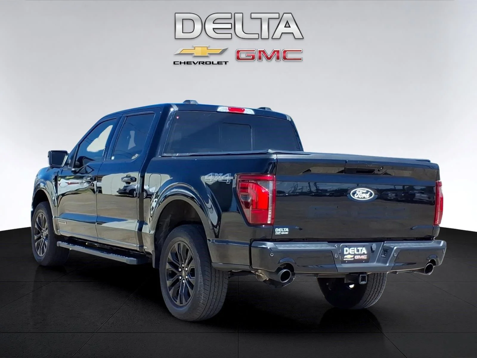 Used 2024  Ford LARIAT image 3