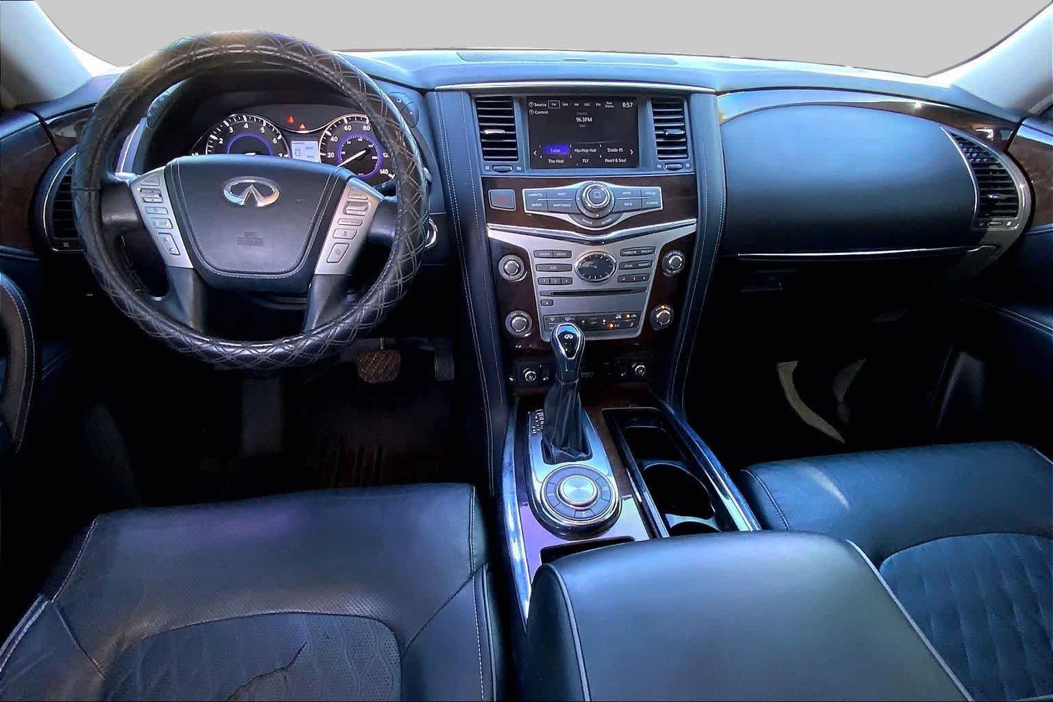 Used 2019 Liquid Platinum INFINITI LUXE image 16