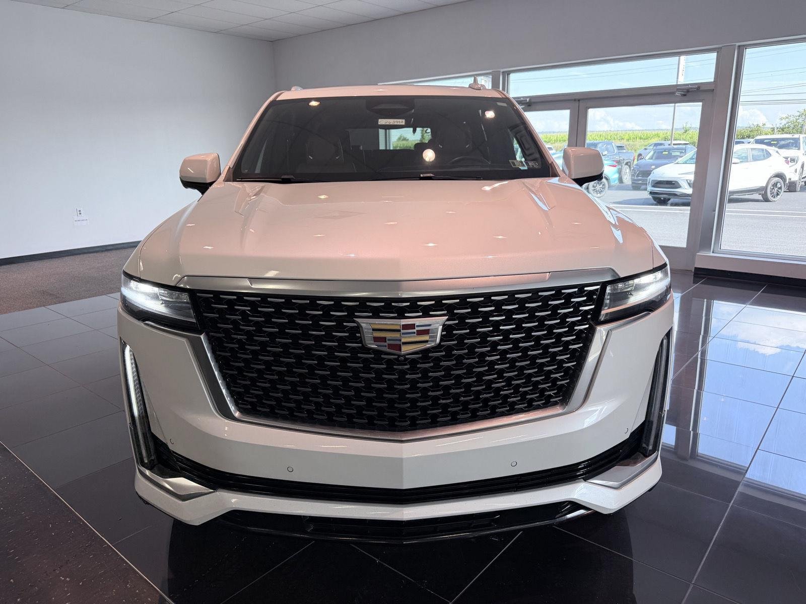 Used 2021 Crystal White Tricoat Cadillac Premium Luxury image 16