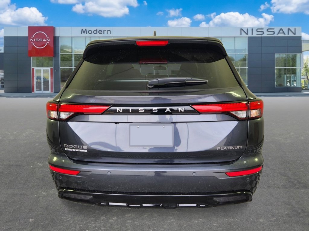 New 2026 Moonrock Gray Nissan Platinum image 4