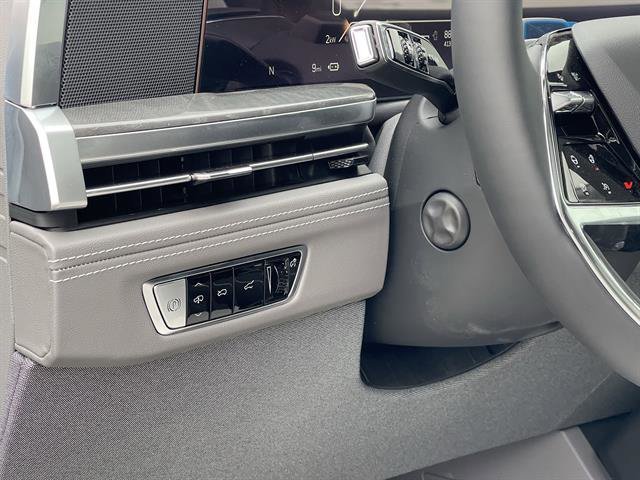 2026 Cadillac Escalade IQ Luxury - Photo 9