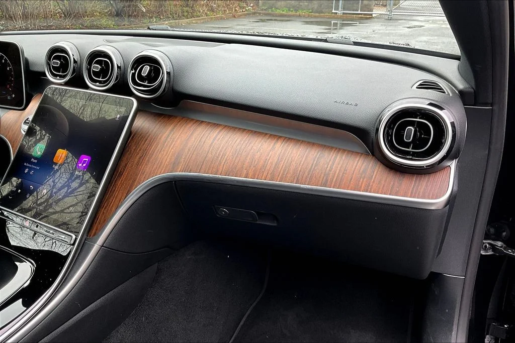 2025 Mercedes-Benz C-Class Sedan C 300 - Photo 16