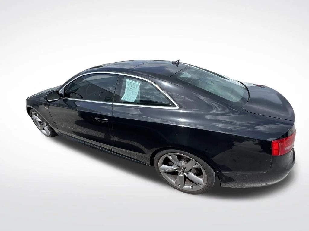 Used 2010 Black Audi  image 8