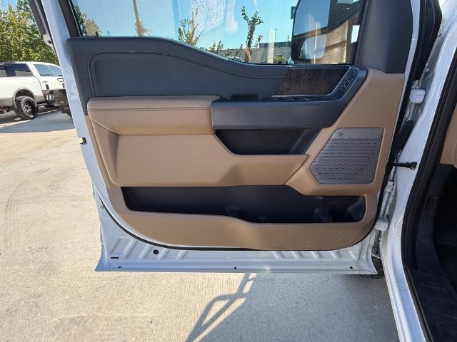 Used 2023 White Ford LARIAT image 26