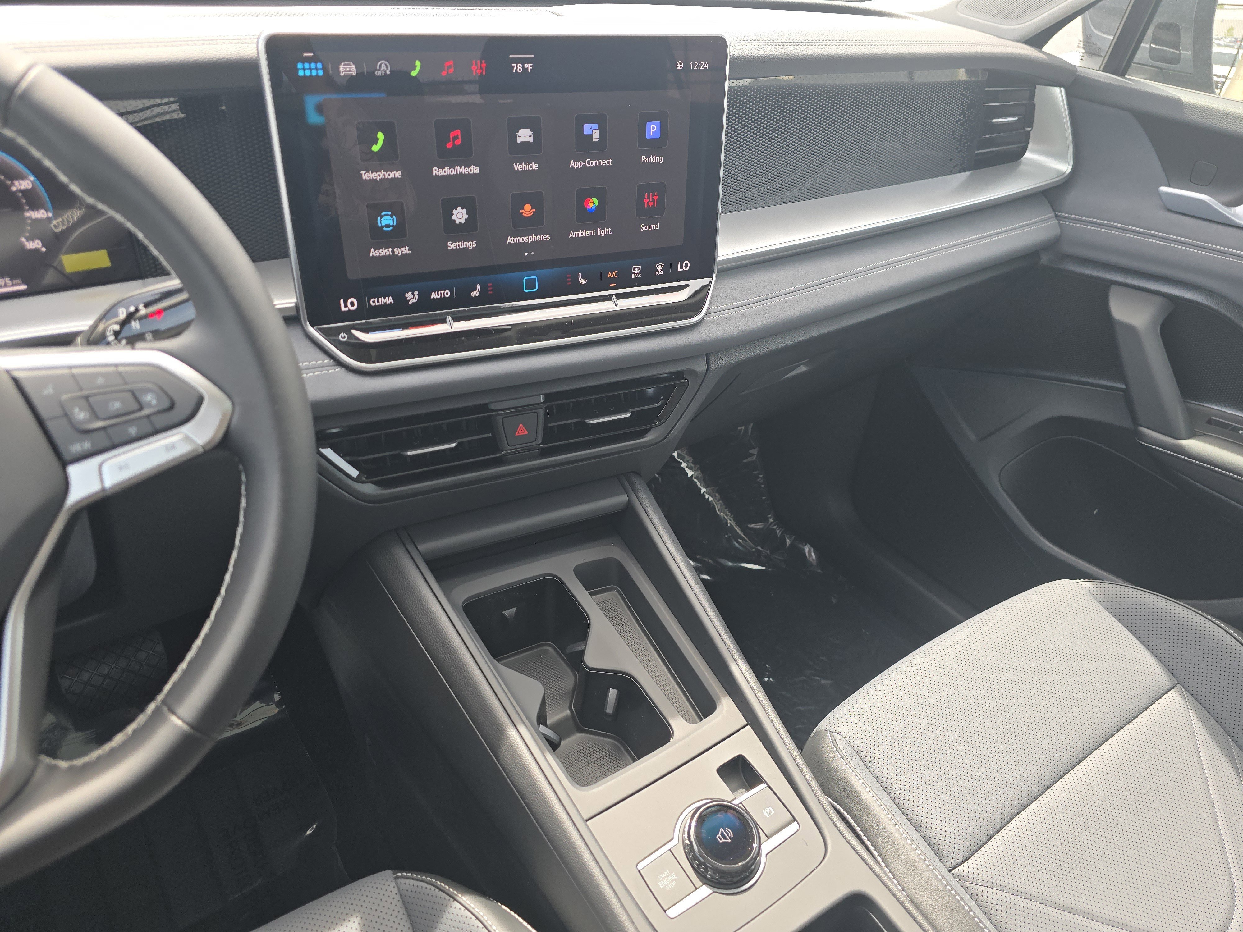 New 2026 Platinum Gray Metallic Volkswagen SE image 24