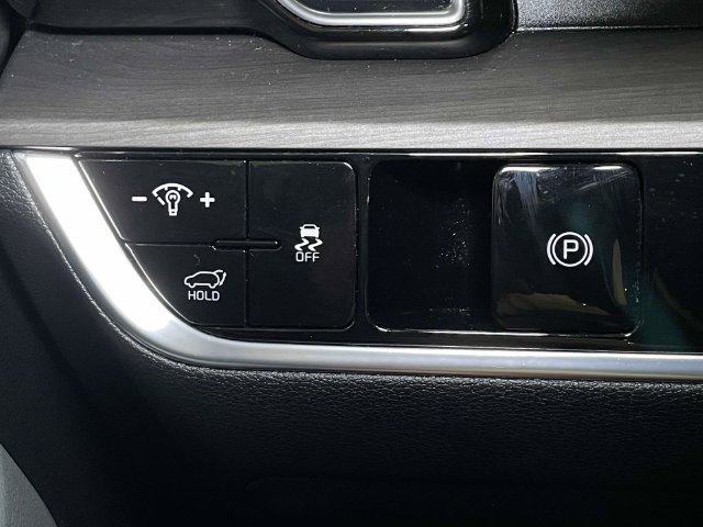 Used 2023 Green Kia X-Pro Prestige image 35