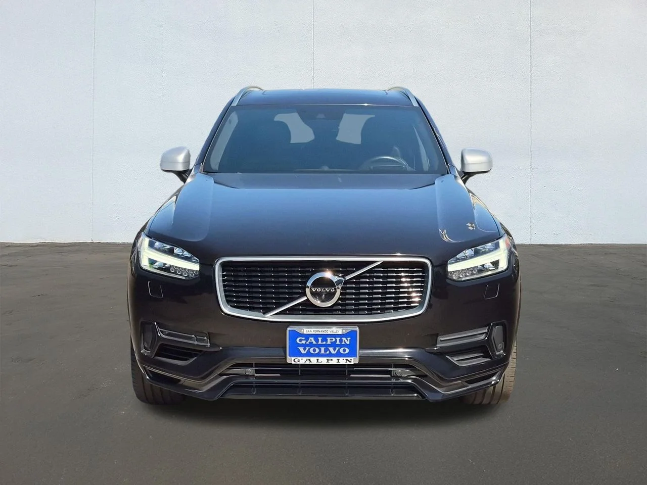 Used 2019 Onyx Black Volvo T8 R-Design image 2
