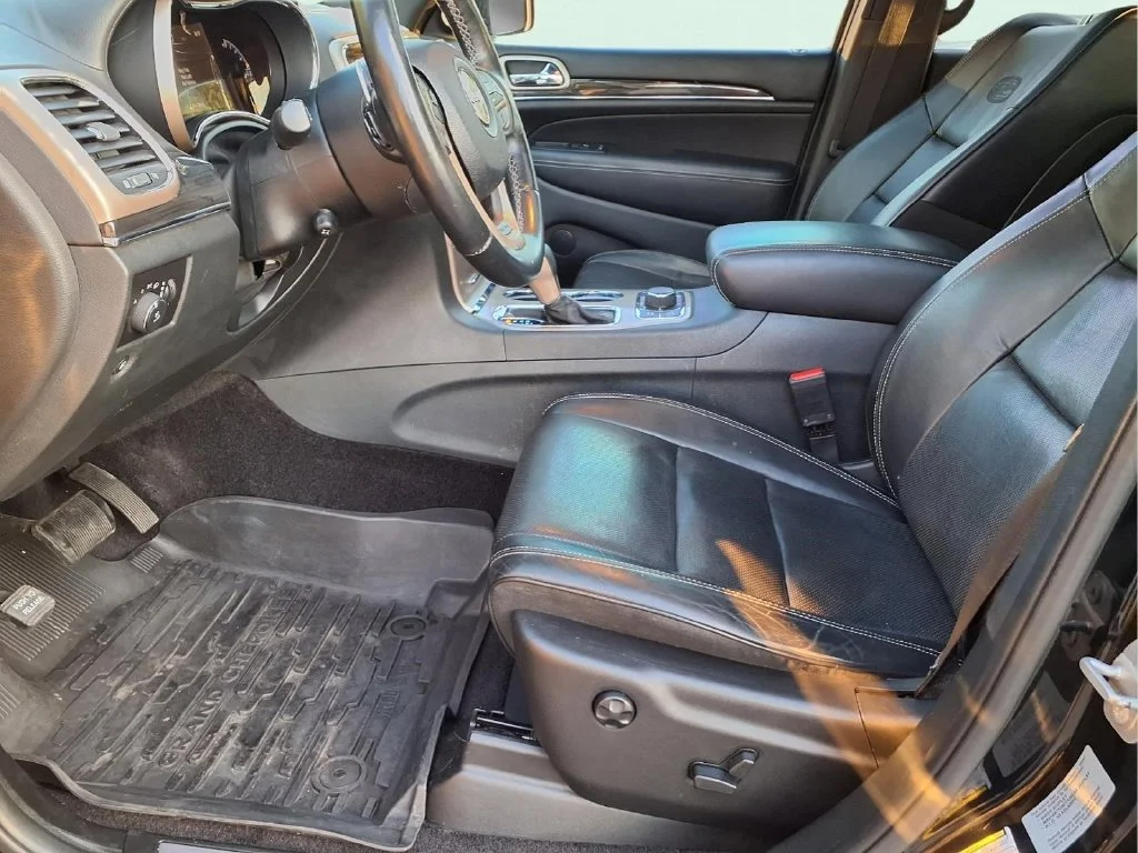 Used 2017 Black Jeep Overland image 15