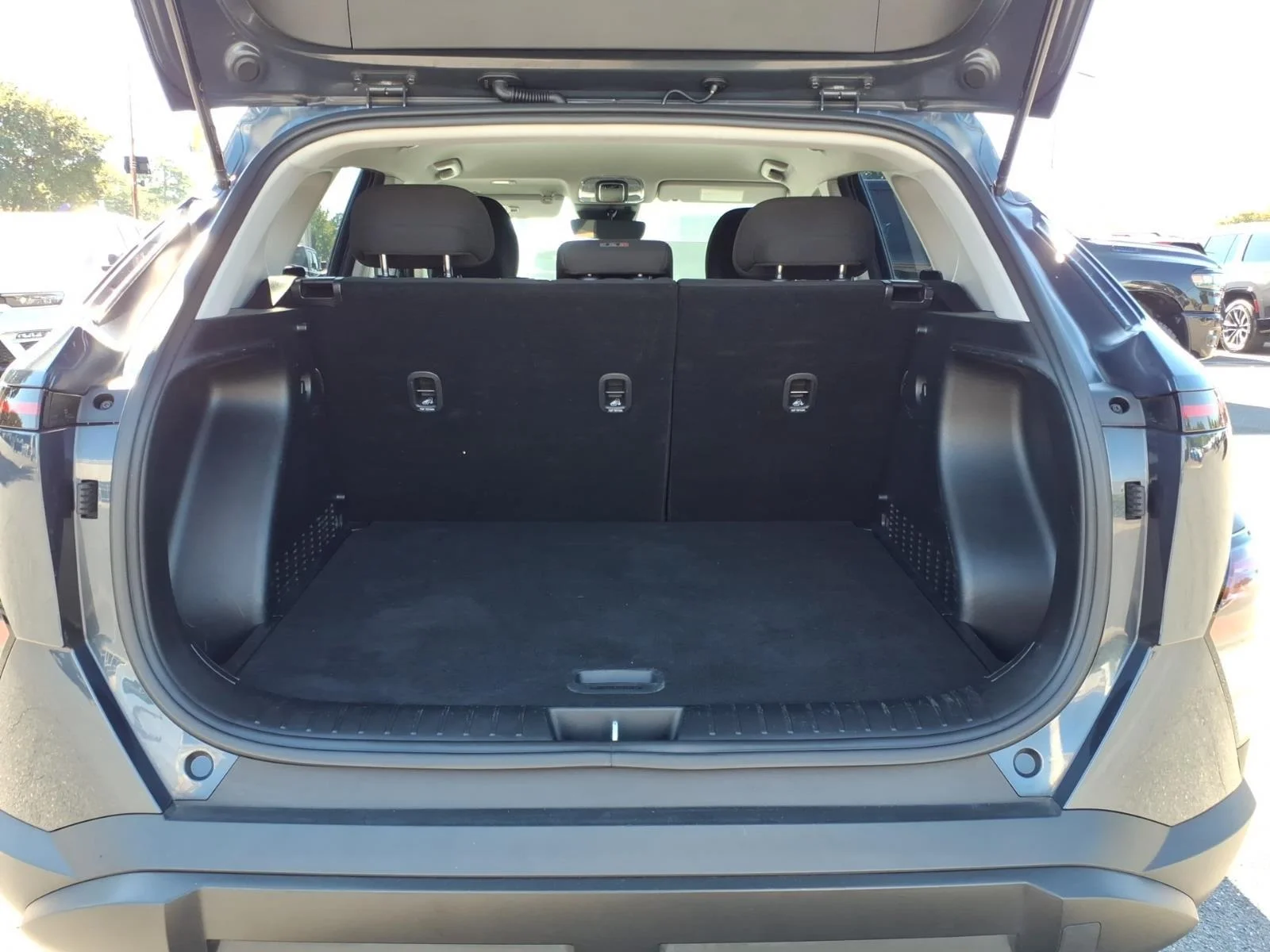 Used 2025 Denim Blue Hyundai SEL image 31