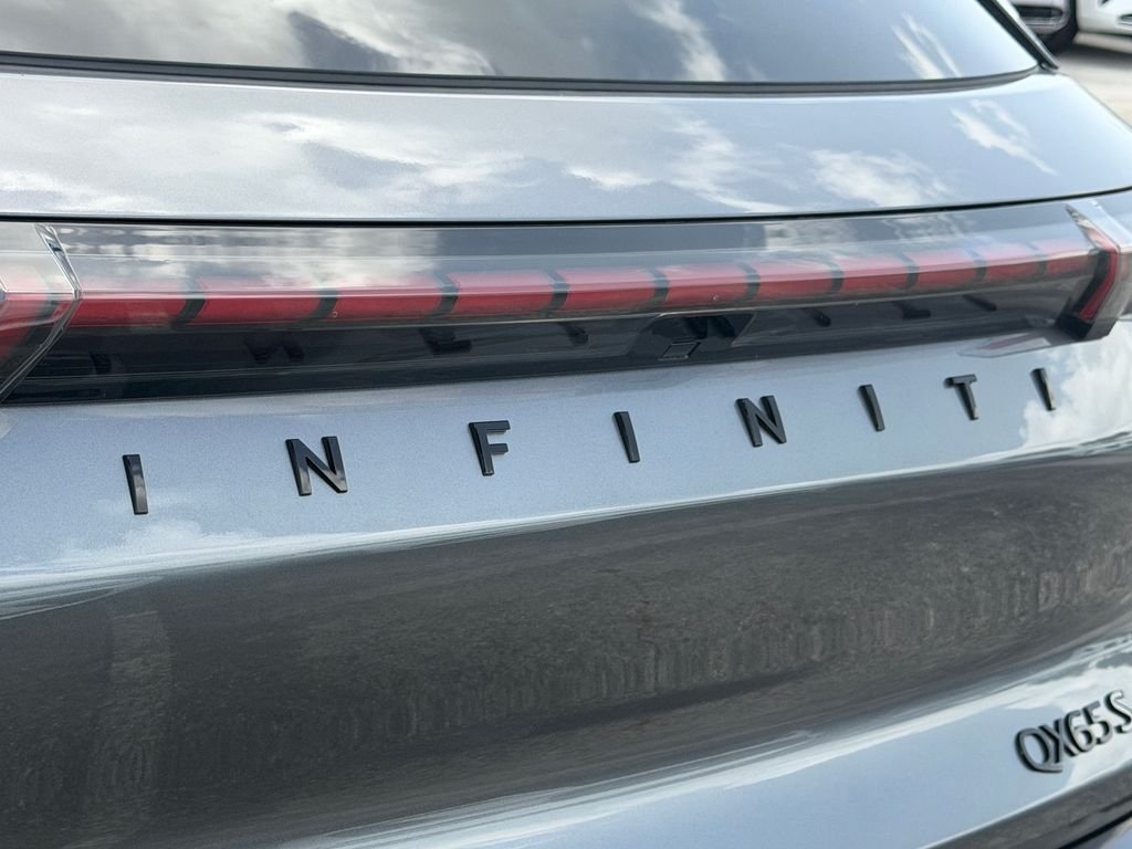 New 2027 GRAPHITE SHADOW INFINITI Sport AWD image 9