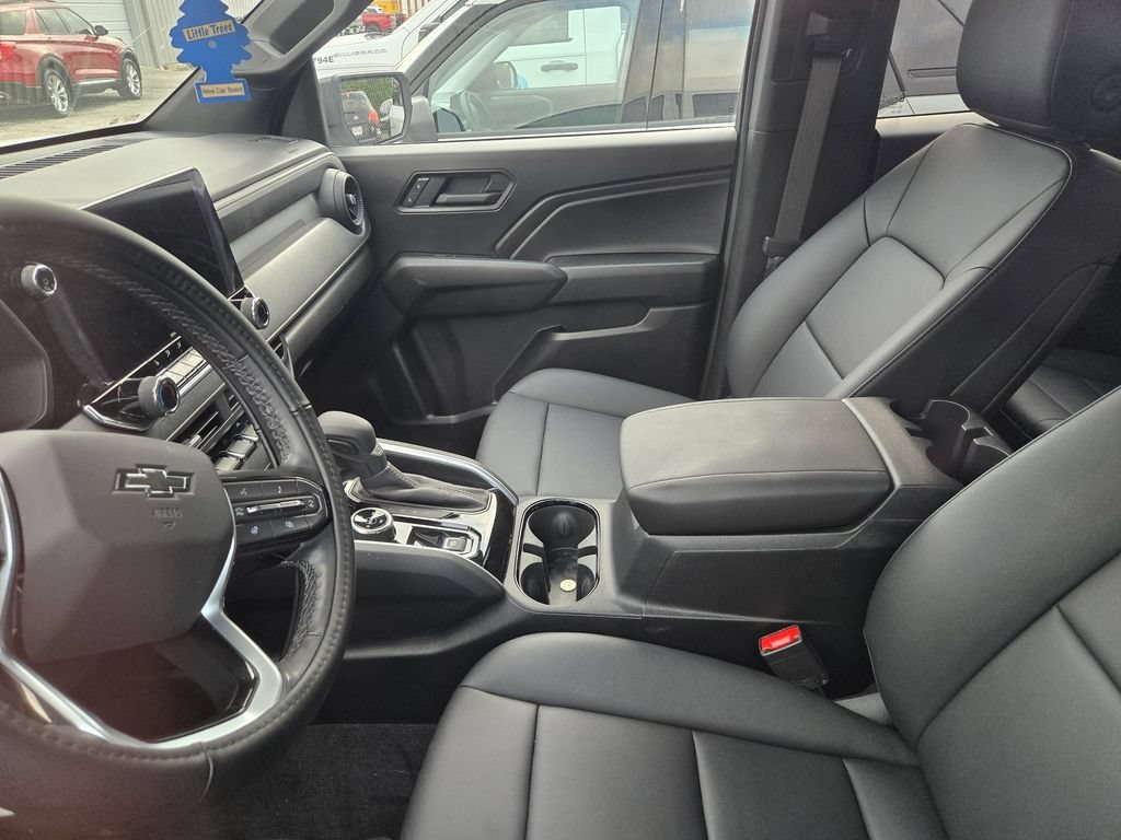 2025 Chevrolet Colorado Trail Boss - Photo 10