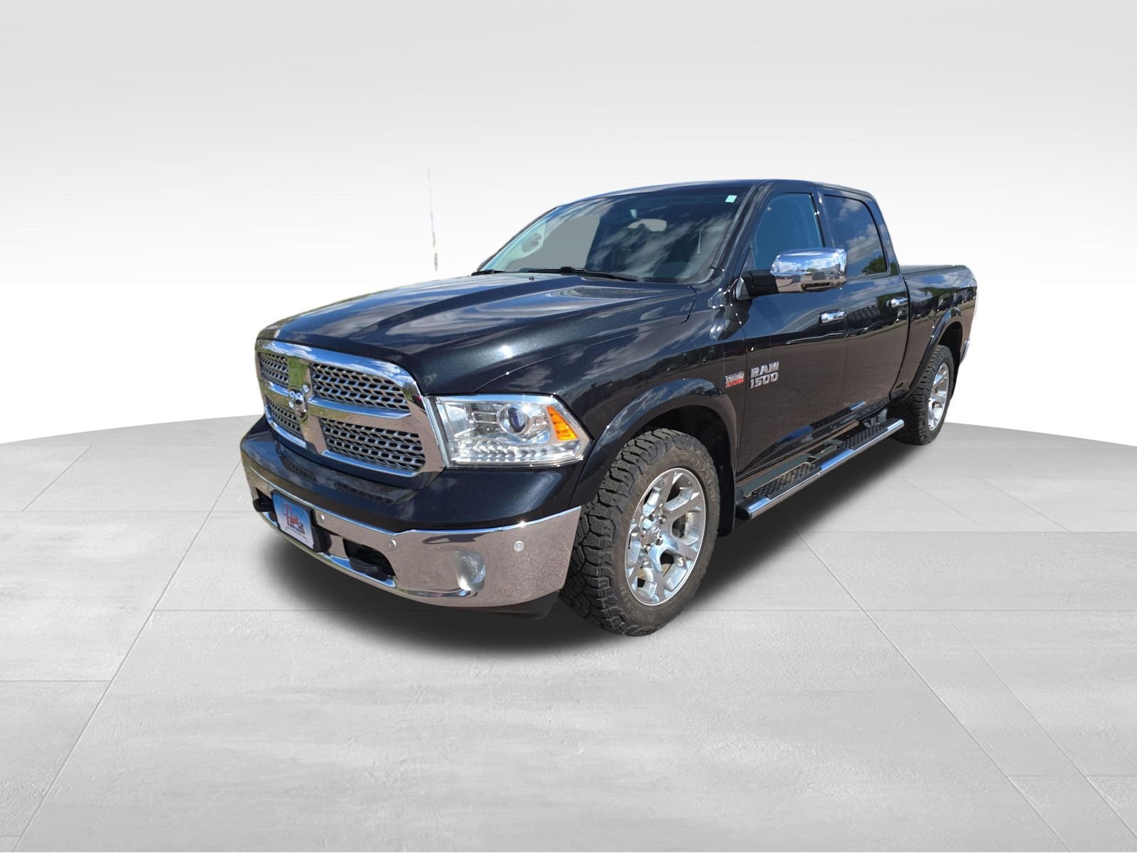 Used 2016 RAM Ram 1500 Pickup Laramie with VIN 1C6RR7VT9GS365114 for sale in Rock Rapids, IA