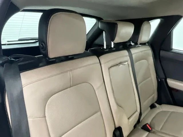 Used 2020 White Ford SE Sport image 14