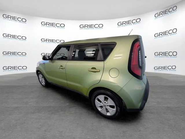 Used 2015 Green Kia Base image 10
