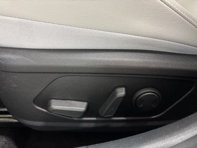 2024 Hyundai Elantra Limited - Photo 9