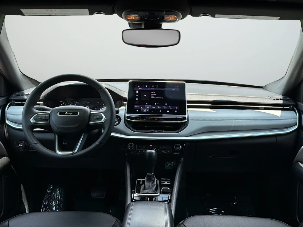 2025 Jeep Compass Limited - Photo 9
