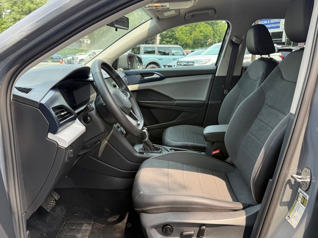 Used 2022 Pure Gray Volkswagen 1.5T SE image 20