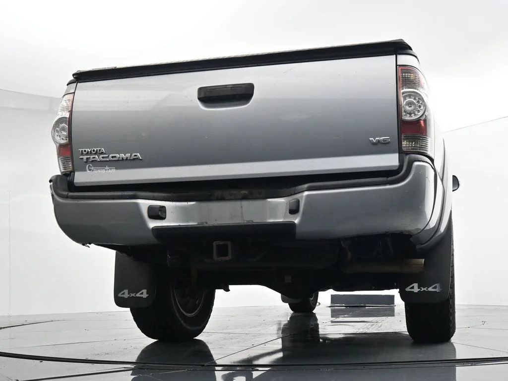 Used 2015 Silver Toyota Base image 32
