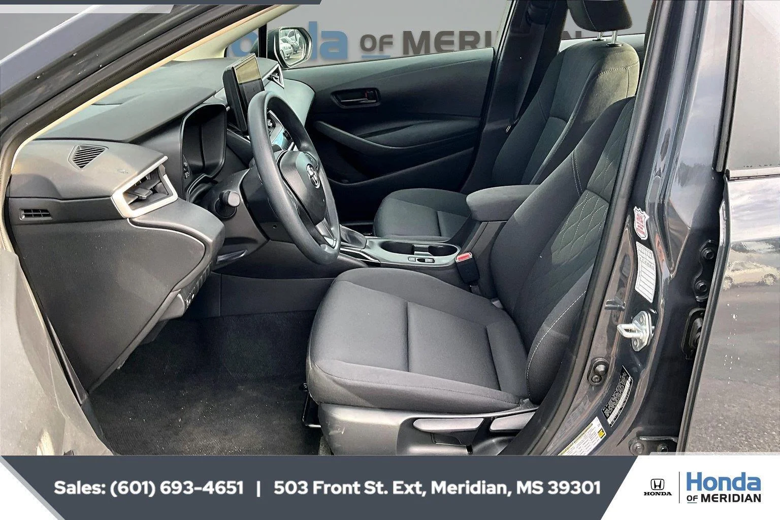 Used 2025 Underground Toyota LE image 18