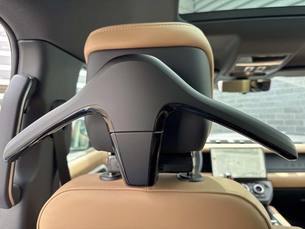 New 2026 Fuji White Land Rover S image 17