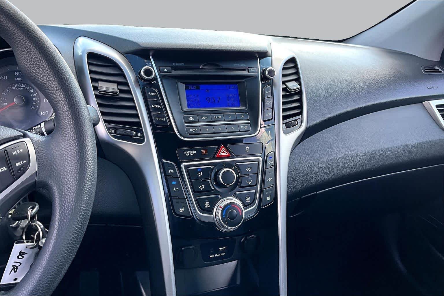 Pre-Owned 2016 Hyundai Elantra GT