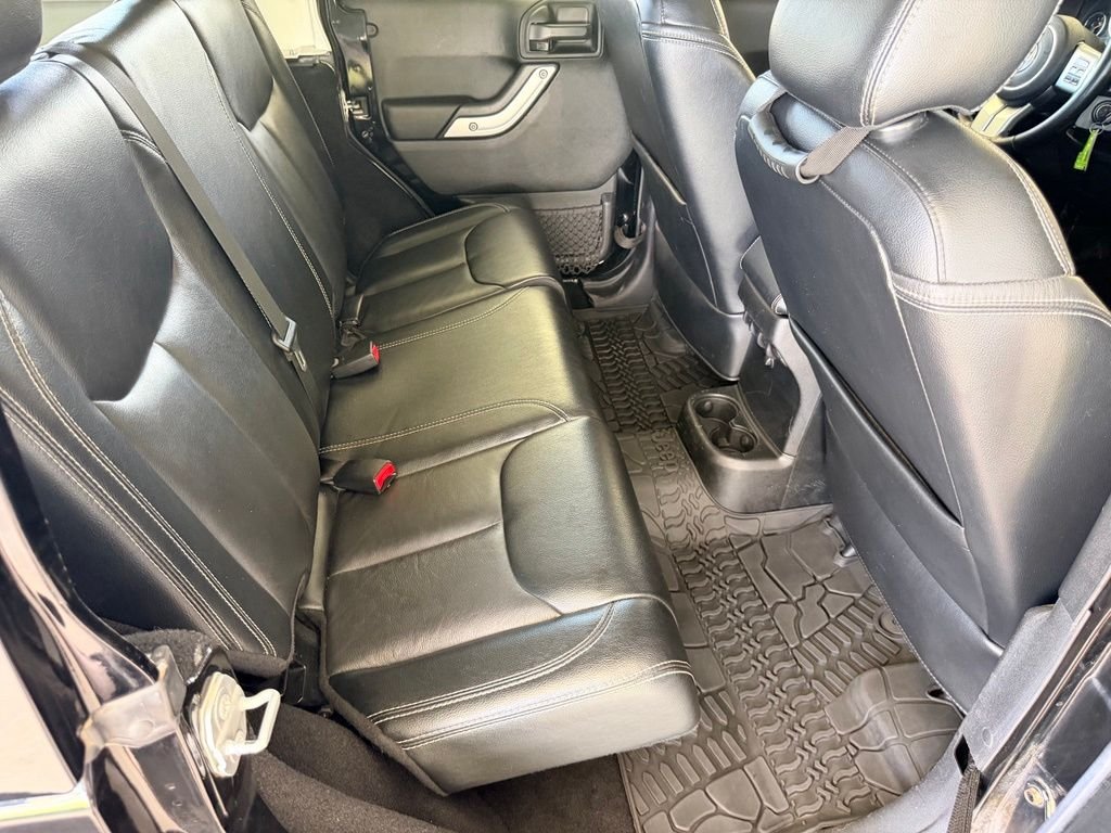 Used 2017 Black Jeep Unlimited Rubicon image 30