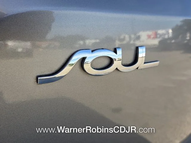 Used 2012 Silver Kia Exclaim image 12