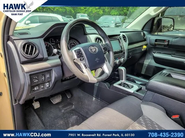 Used 2018  Toyota SR5 image 9