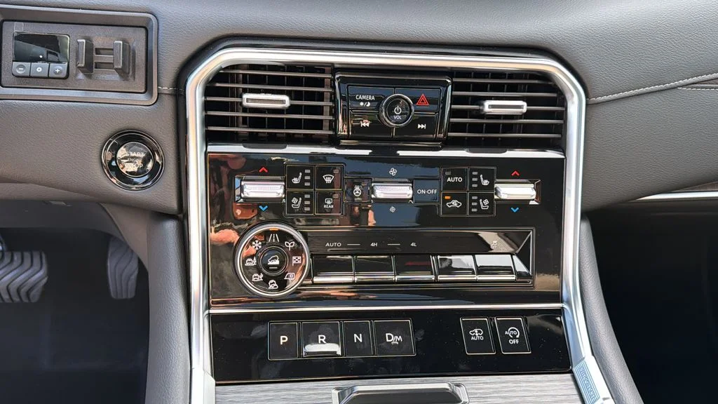 New 2026 Everest White TriCoat Nissan Platinum Reserve image 28
