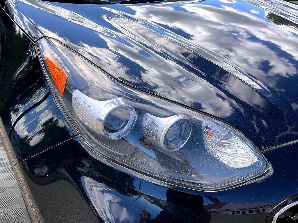 Used 2018 Black Cherry Kia LX image 29