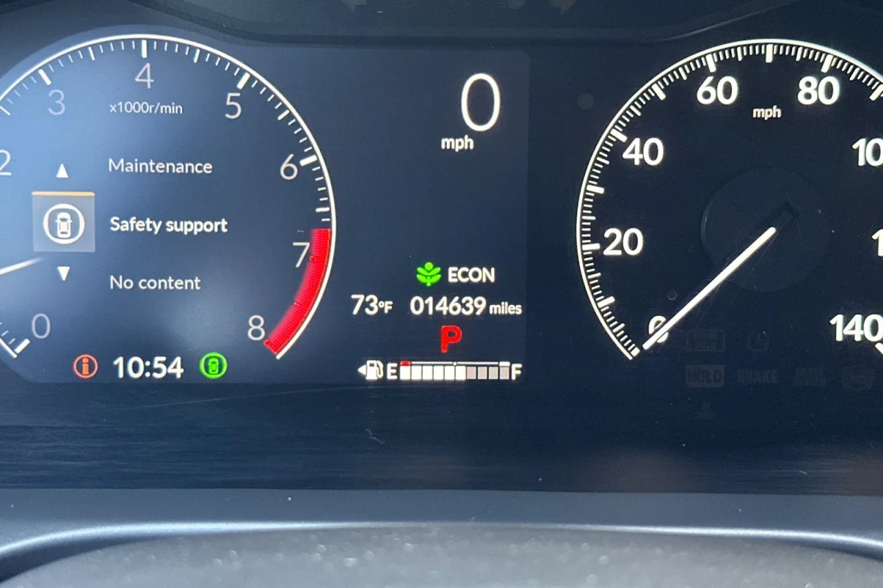 Used 2025 Platinum White Pearl Honda LX image 24