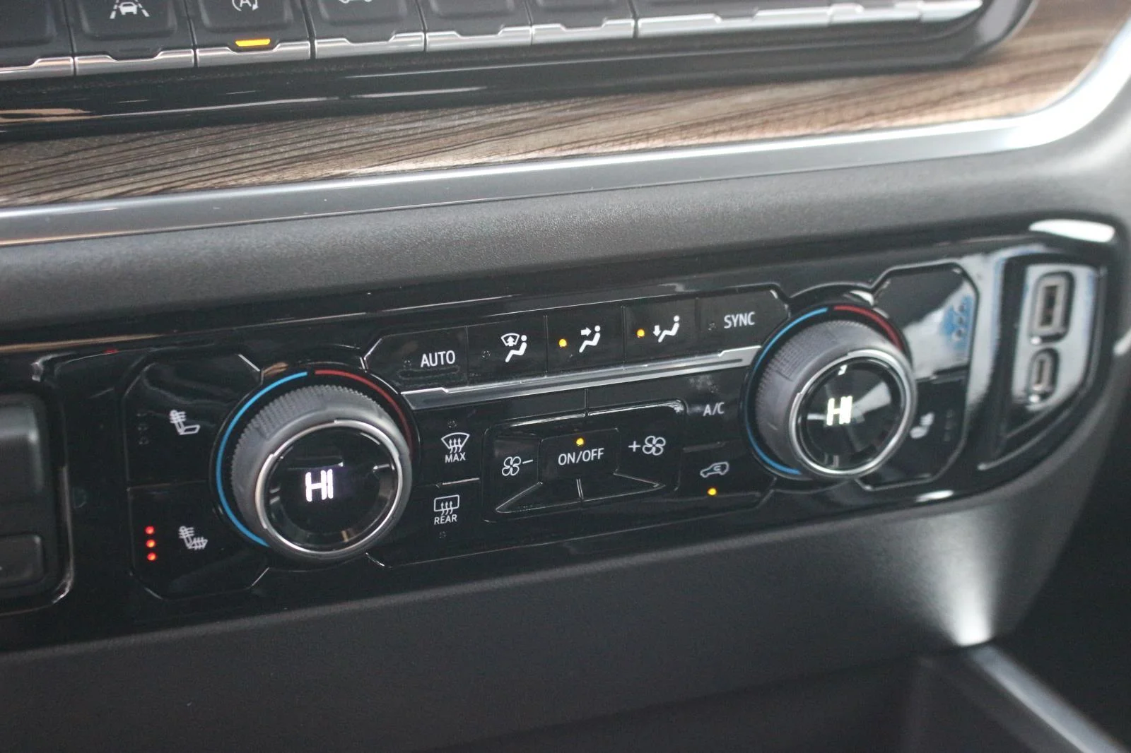Used 2022 Dark Ash Metallic Chevrolet RST image 27