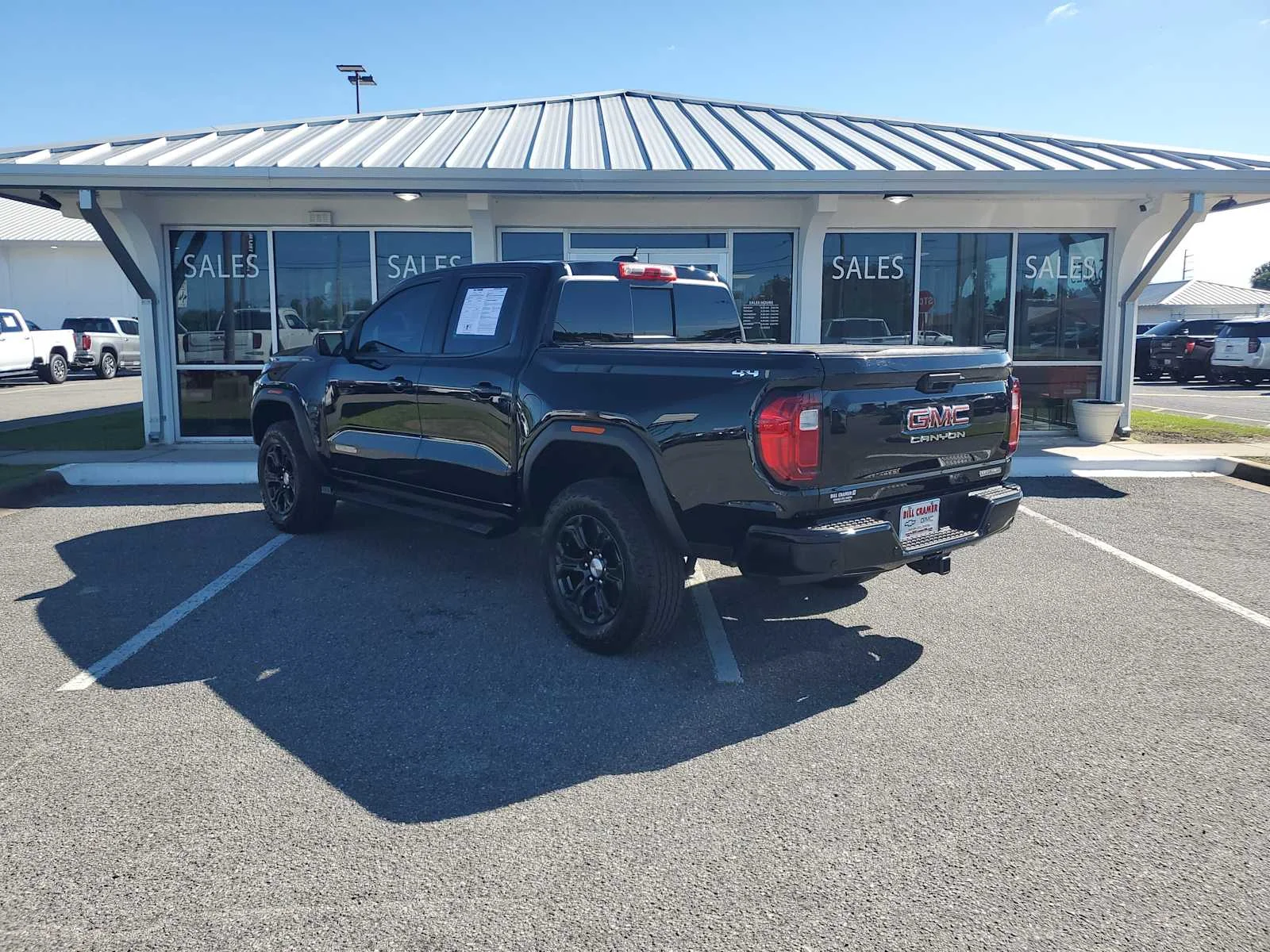 Used 2024 Onyx Black GMC Elevation image 3