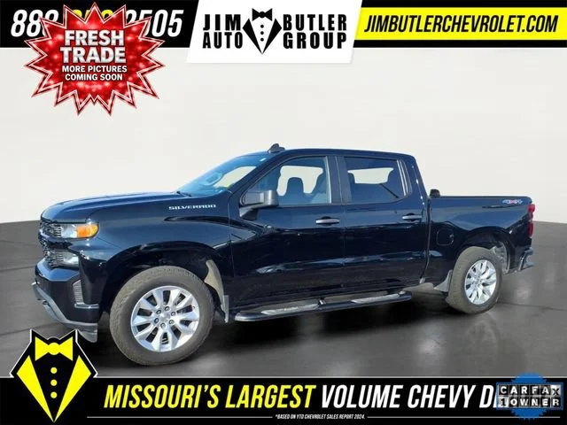 Used 2020 BLACK Chevrolet Custom image 18