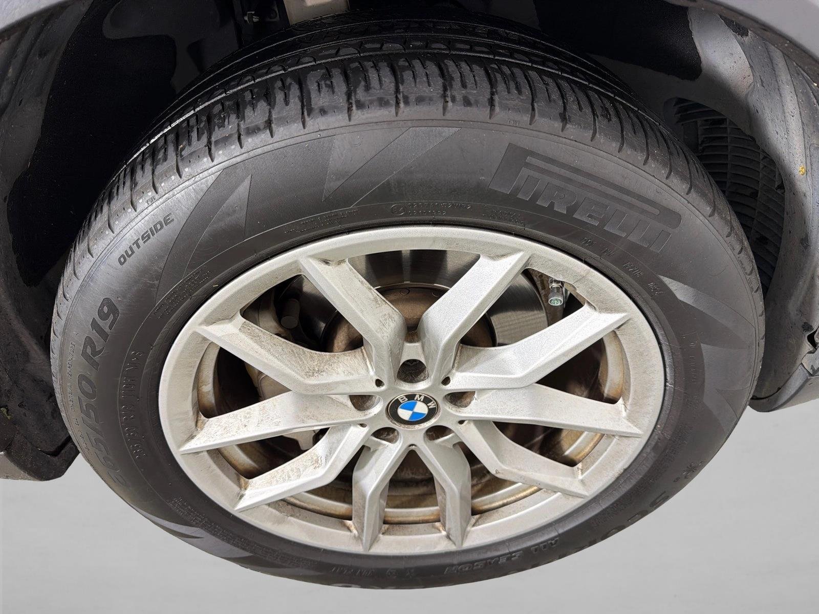 Used 2021 Jet Black BMW sDrive40i image 14