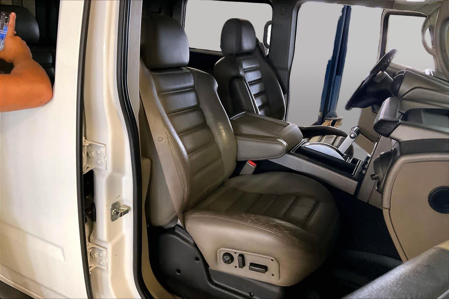 Pre-Owned 2003 HUMMER H2