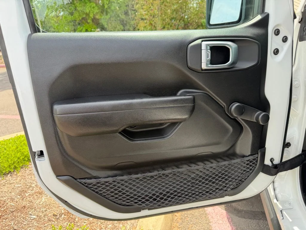 Used 2023 White/off-white Jeep Willys image 12