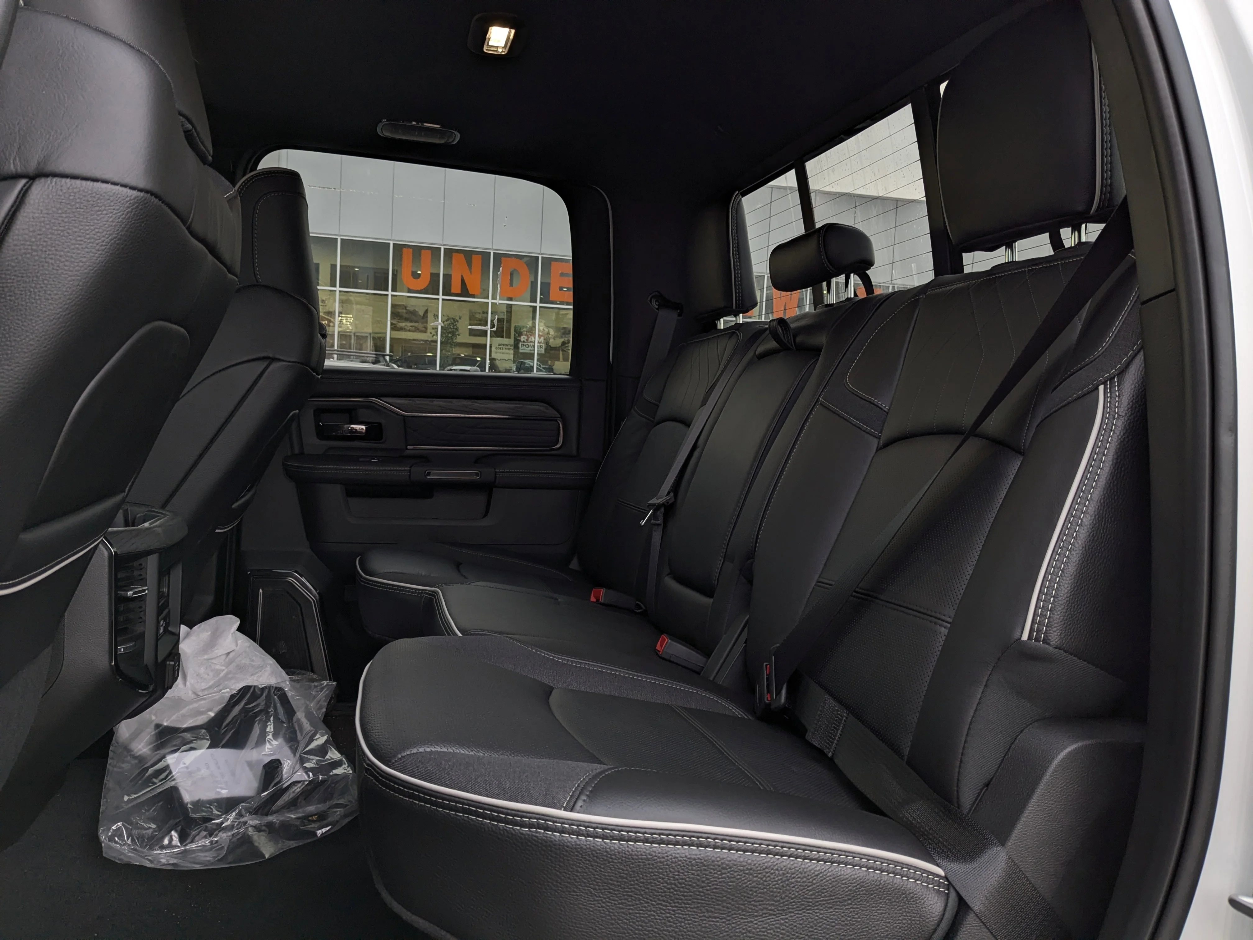 New 2026 White RAM Limited - Dually Max Tow Grp - Night Edition - Power Sunroof & Tons More! image 32