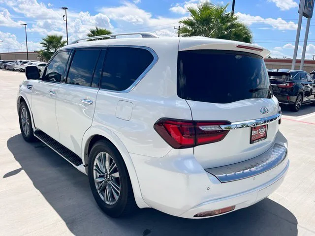 Used 2022 White INFINITI LUXE image 4