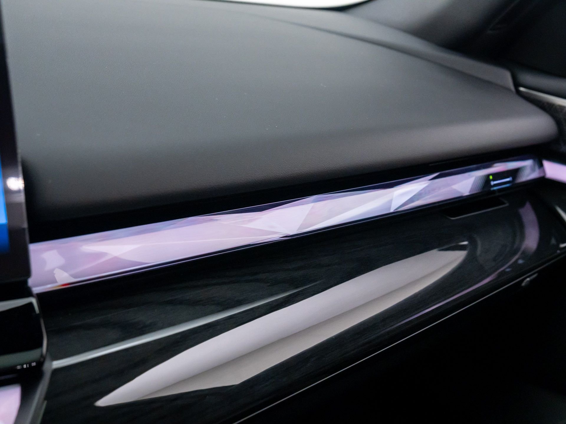 New 2026 Black Sapphire Metallic BMW 530i xDrive image 28