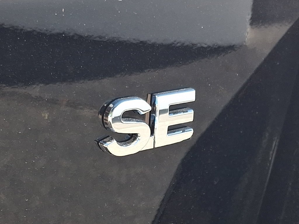New 2026 Black Mitsubishi 2.0 SE image 12