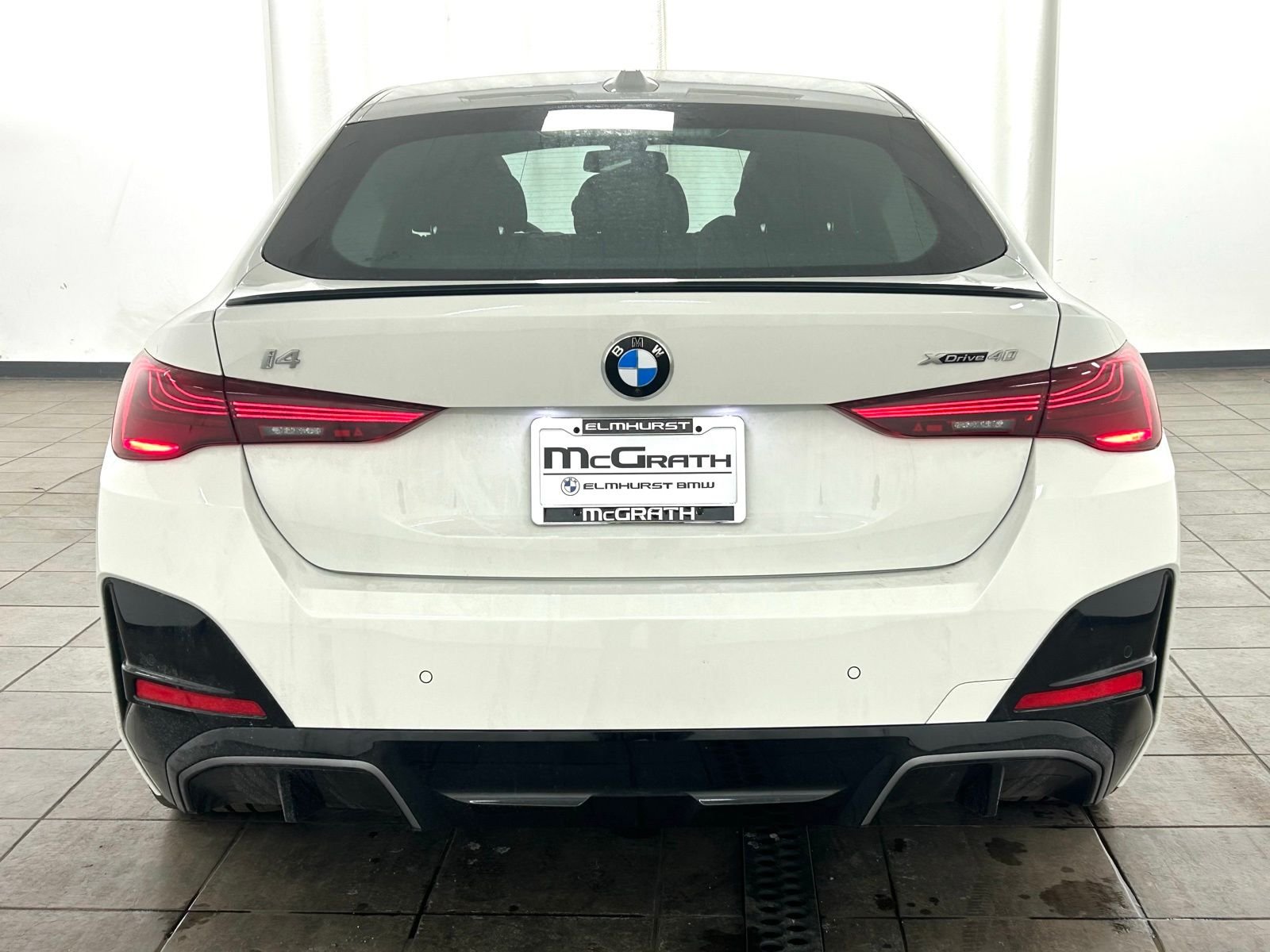 New 2026 Alpine White BMW xDrive40 image 4
