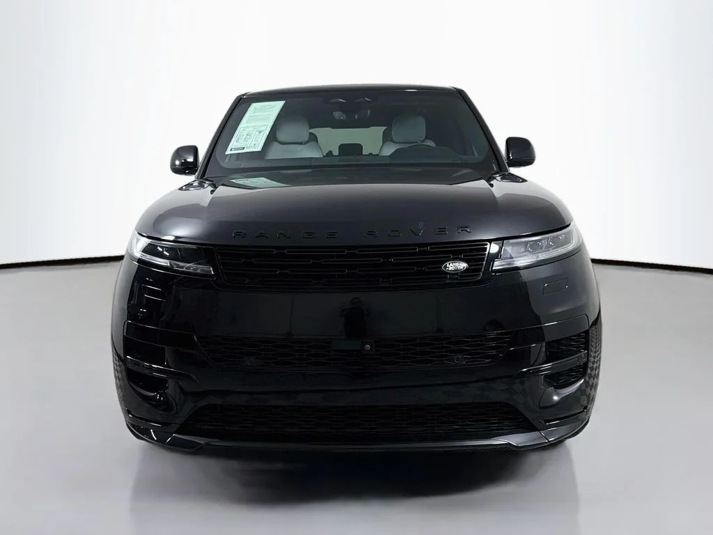 Used 2024 Black Land Rover Dynamic SE image 2